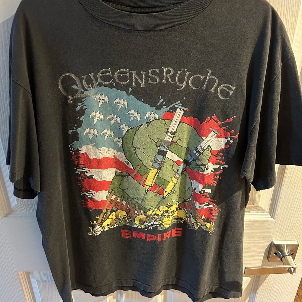 Queensrÿche Empire 1991 Vintage Hard Rock Band Tee Faded Black